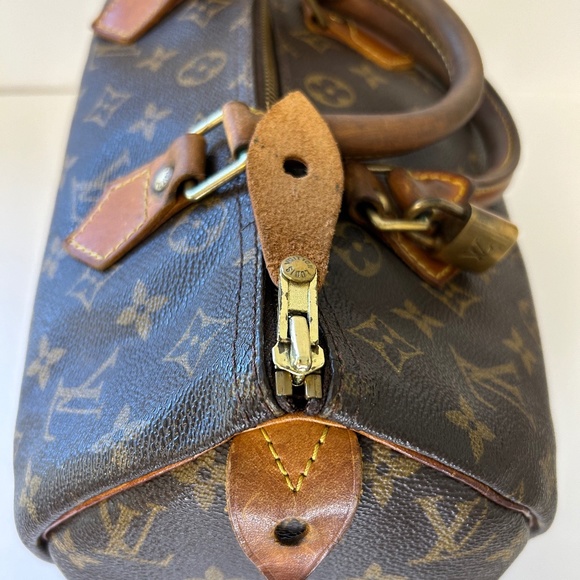 Louis Vuitton Monogram Speedy 30 - Picture 9 of 14
